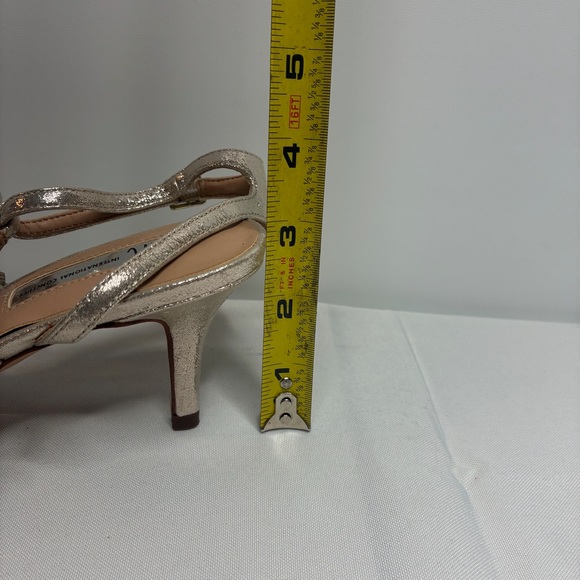 INC International Concepts Gold Metallic Floral Heels Women’s Size 8 - Picture 16 of 16